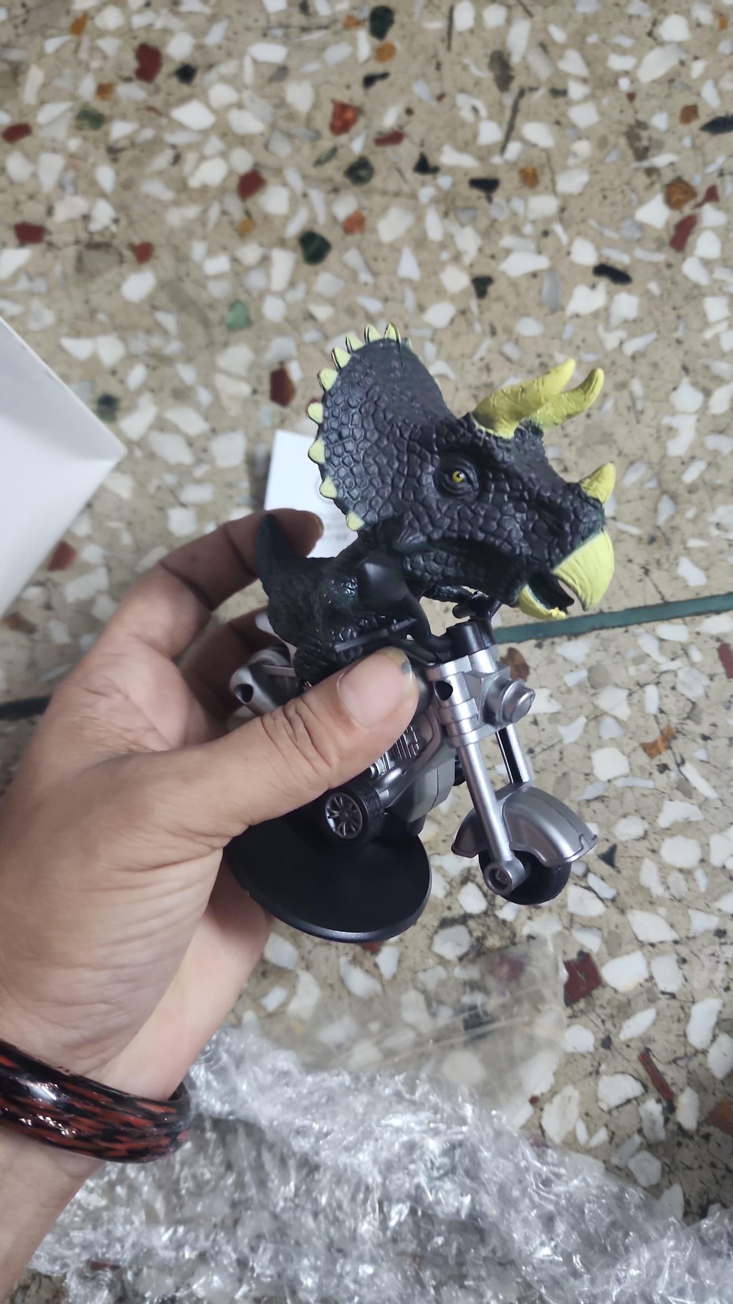 Rotating Dinosaur (Pack of 1)
